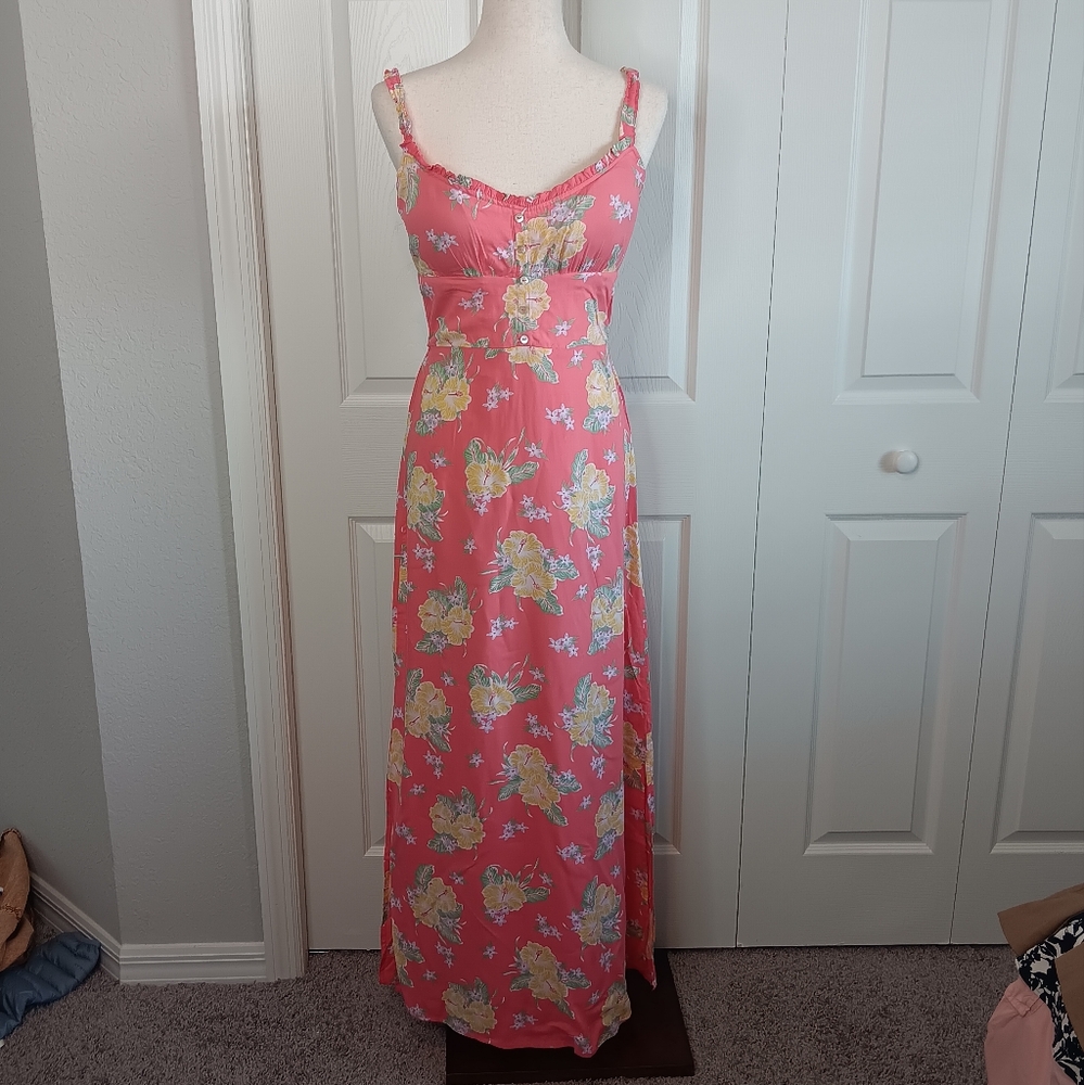 Derek Heart Coral and Yellow Textured Top